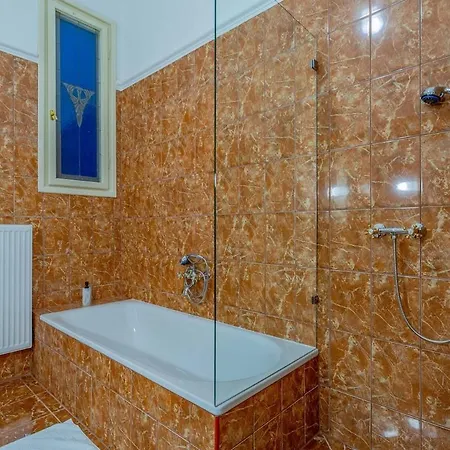 Efad Lux 1 Amazing For Groups *