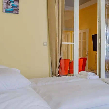 Efad Lux 1 Amazing For Groups Apartamento