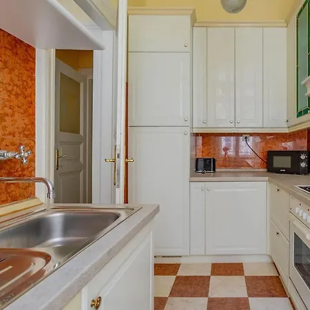 Efad Lux 1 Amazing For Groups