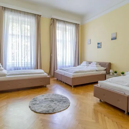 Apartment Efad Lux 1 Amazing For Groups Budapest